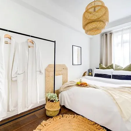 Hyde Park Apartment